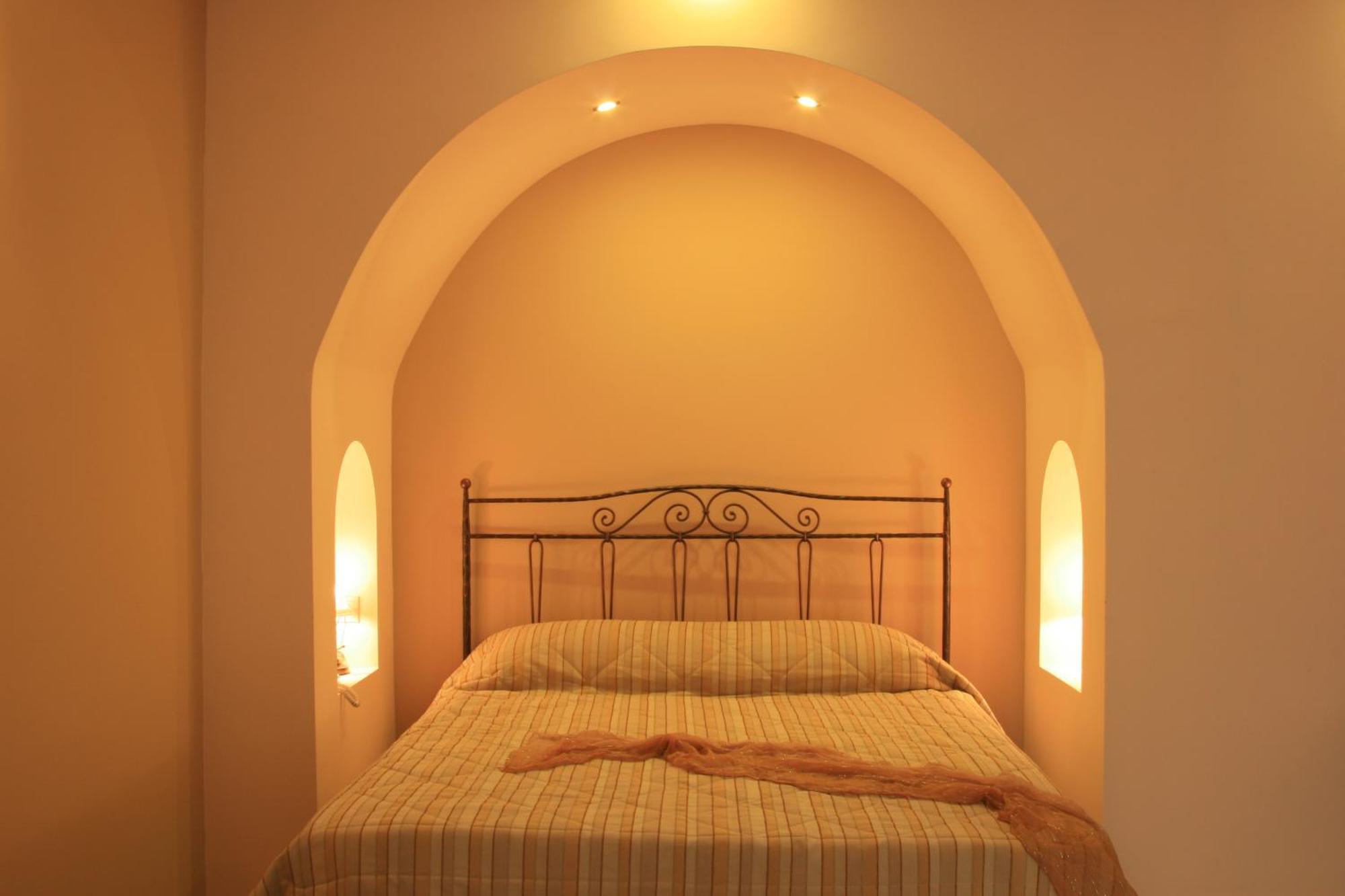 Anassa Deluxe Suites Kamári Exteriör bild