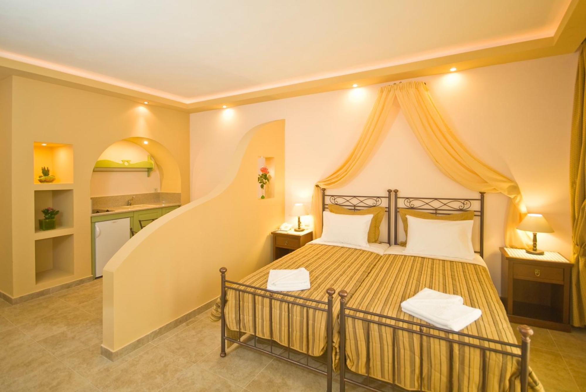 Anassa Deluxe Suites Kamári Exteriör bild